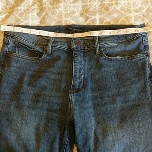 Banana Republic Girlfriend Jean